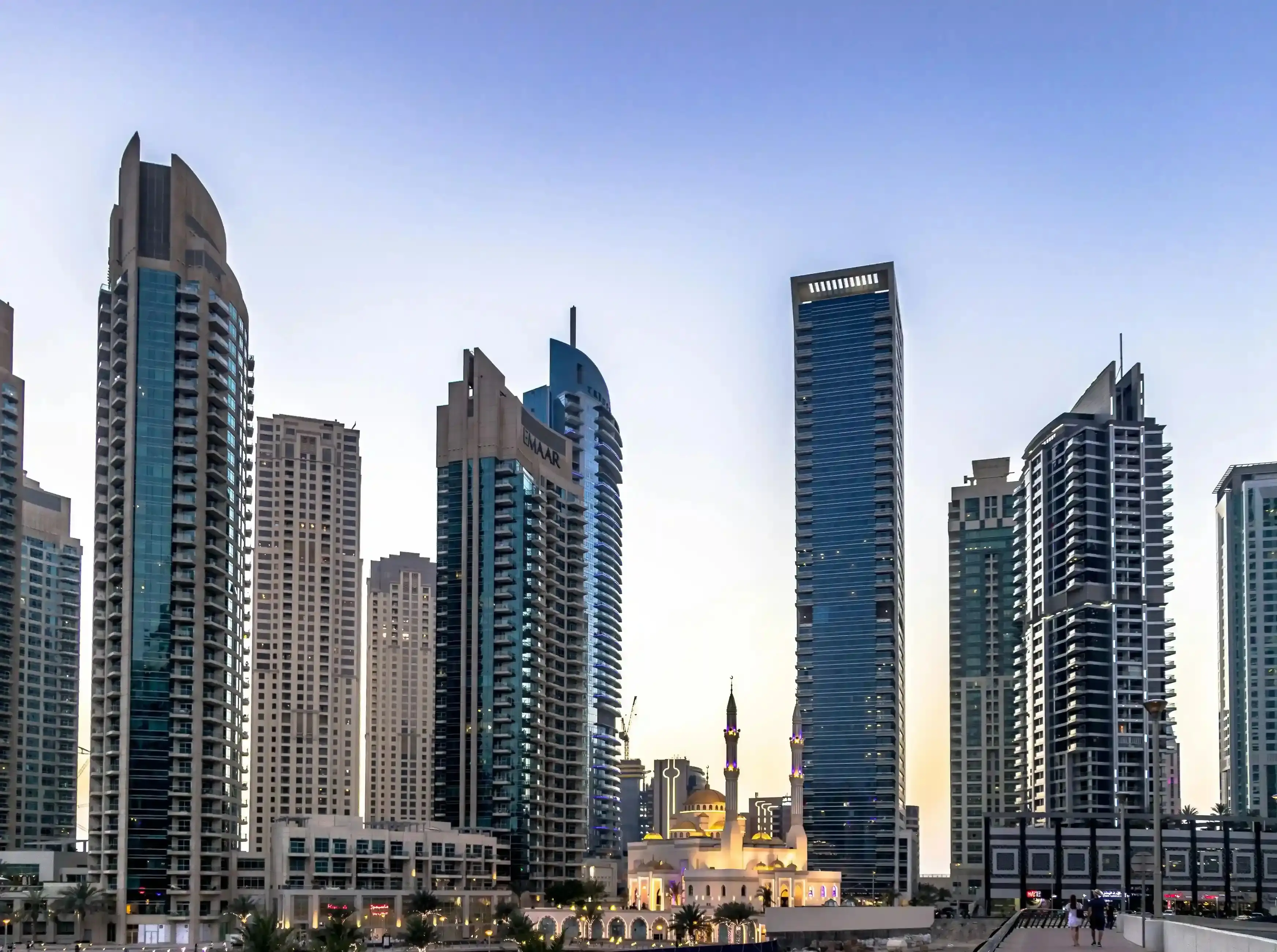 How to Score the Best Property Rental Deals in Dubai During Summer