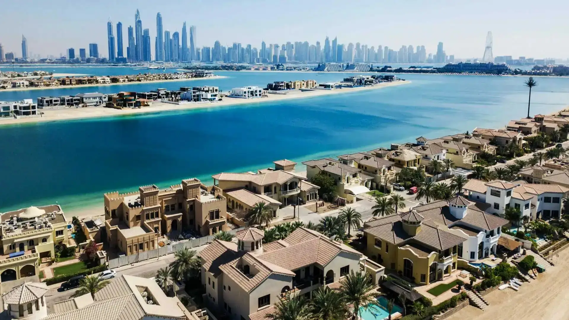 Luxury vs. Affordable Properties in Dubai: Choosing the Right Fit for Your Needs