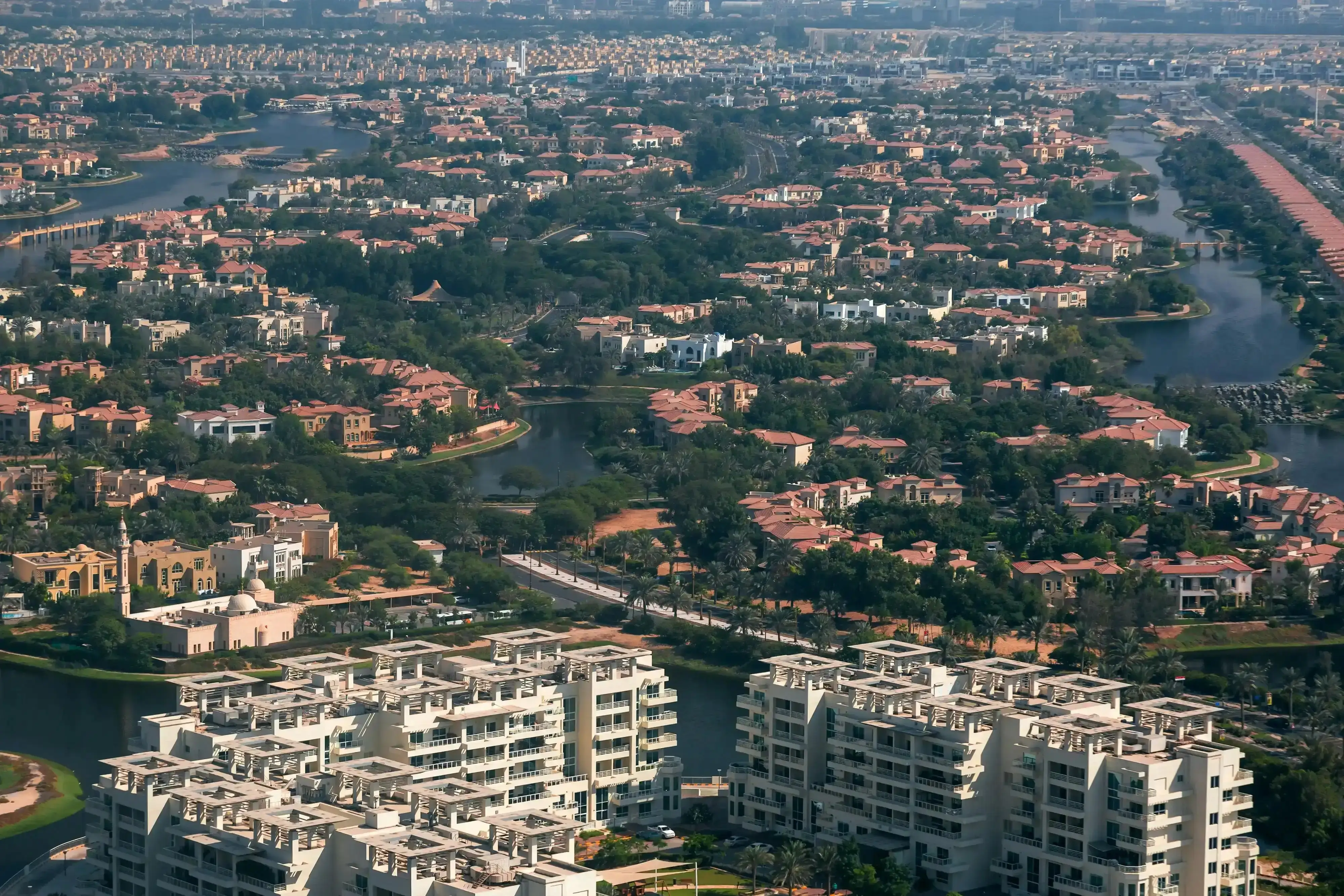 Should You Buy Off-Plan Property in Dubai? A Complete Guide for Investors and Homebuyers