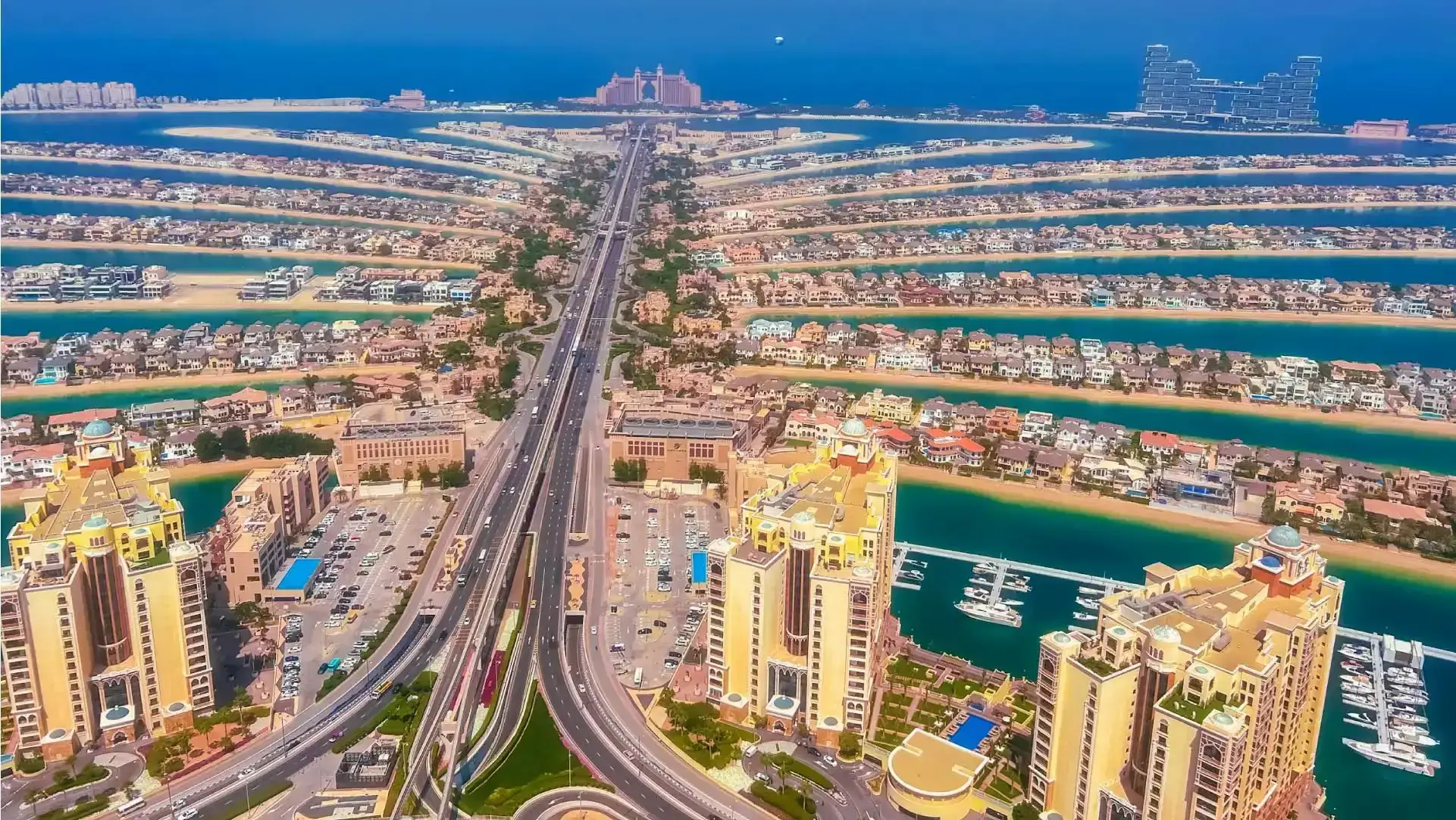 Beyond Square Footage: Embracing the Vibrant Lifestyle of Palm Jumeirah Living